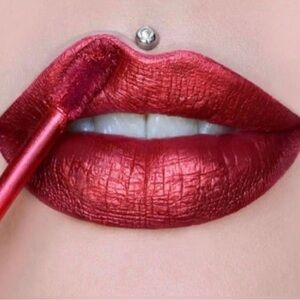 Jeffree Star Mystery Stocking Velour Liquid Lipstick- metallic candy apple red